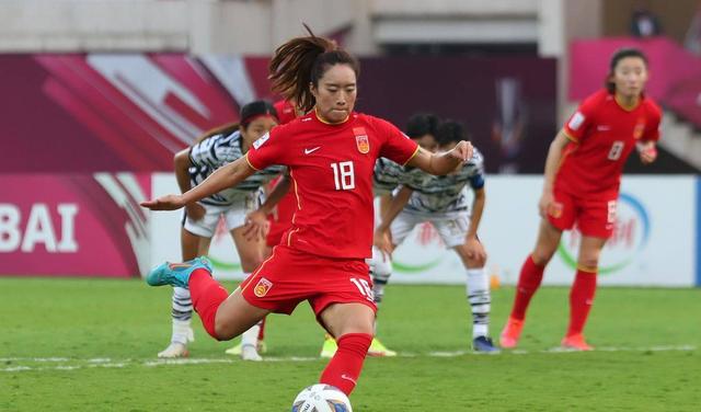 中国女足力克对手，夺得亚洲女足锦标赛桂冠
