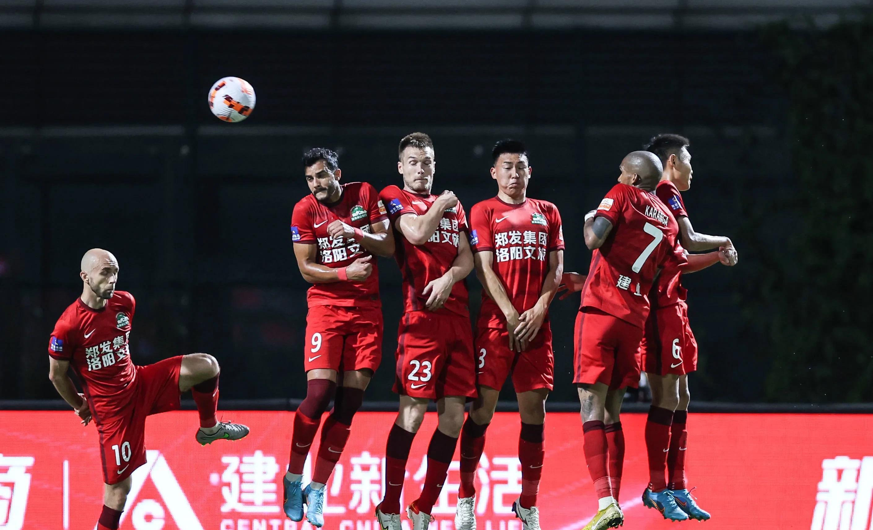 意大利劲旅争冠在望,团结一致 意大利劲旅争冠在望,团结一致