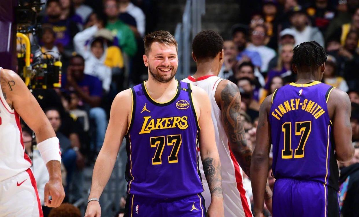 美属维京群岛队伍擦亮眼睛,锁定前行路上的胜利 美属维京群岛队伍擦亮眼睛,锁定前行路上的胜利