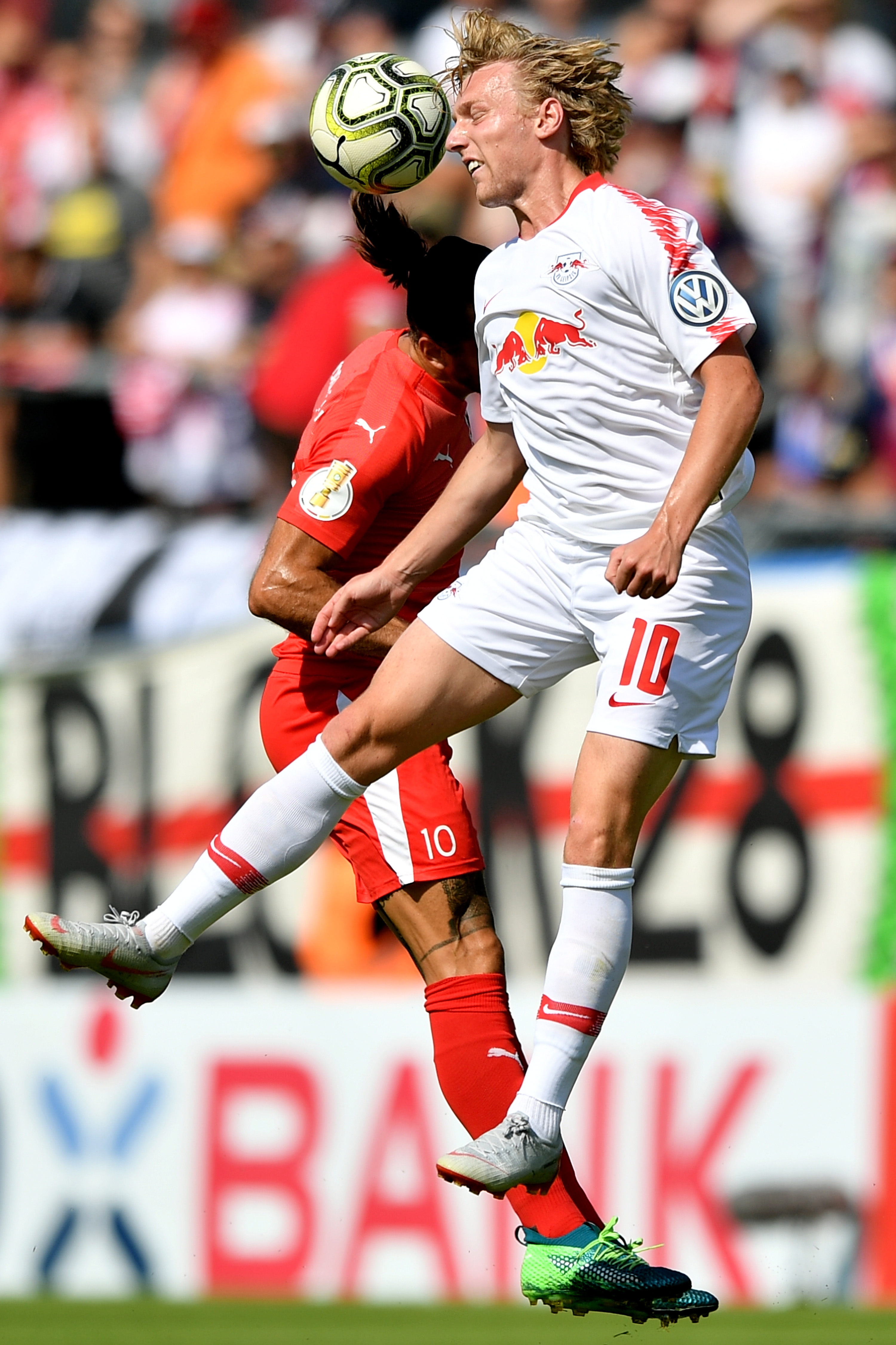 福尔茨雷奋勇向前，莱比锡成功取得胜利