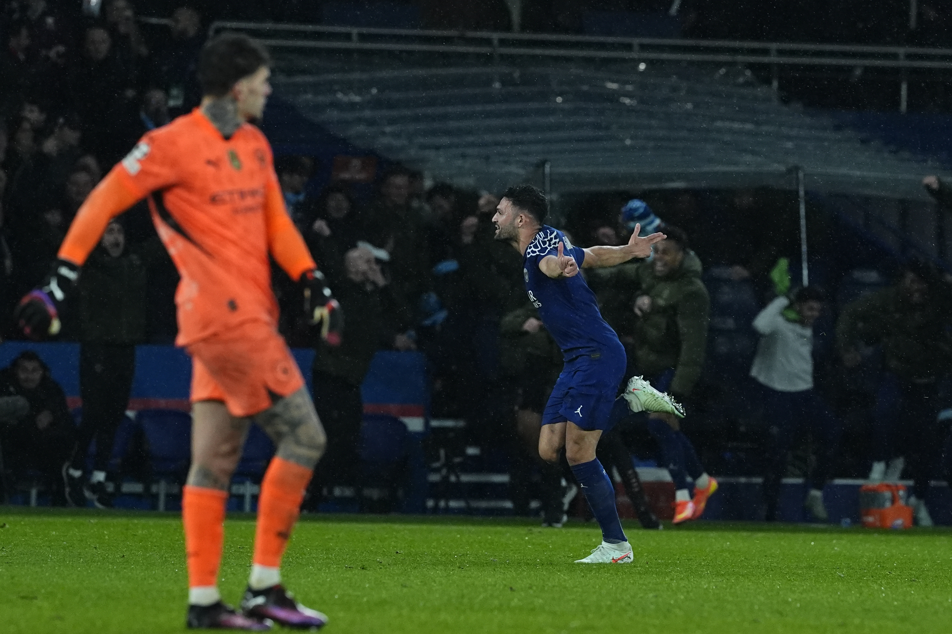 巴黎圣日耳曼大胜图卢兹,继续领跑的简单介绍 巴黎圣日耳曼大胜图卢兹,继续领跑的简单介绍