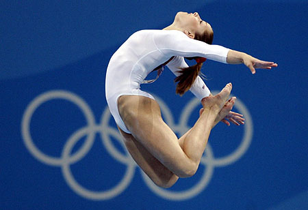 罗马尼亚运动员突破极限问鼎 罗马尼亚运动员突破极限问鼎