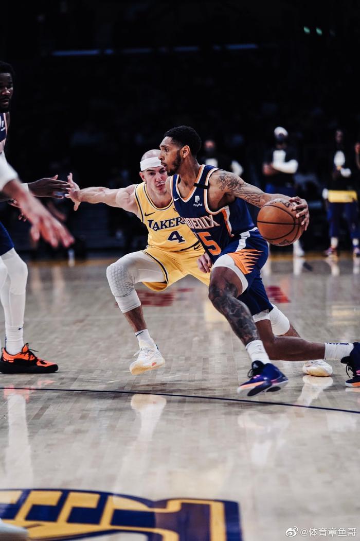 太阳队外援膝盖受伤，下场比赛恐告缺席的简单介绍