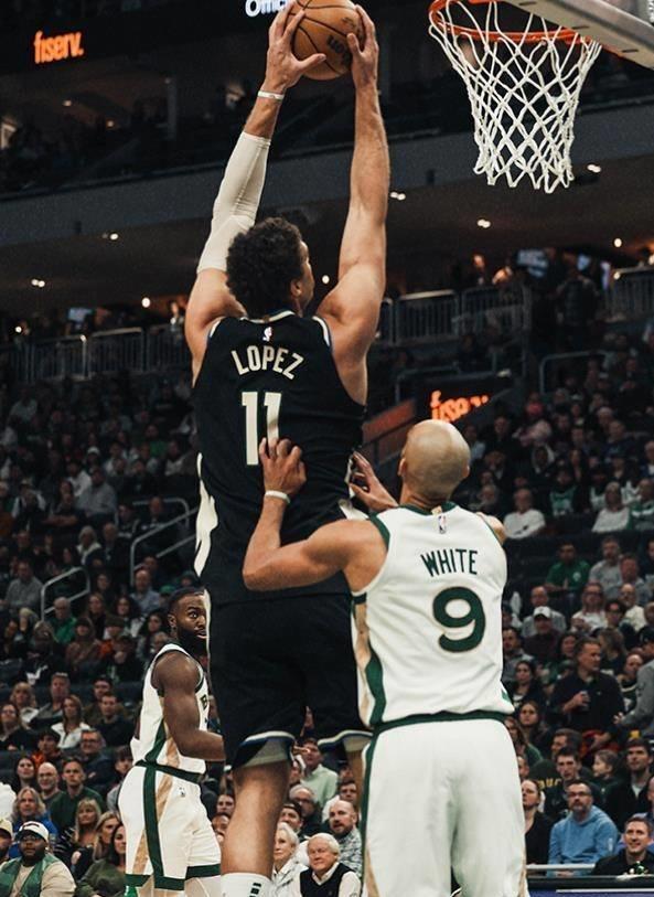 雄鹿惨败凯尔特人,字母哥乏力表现 雄鹿惨败凯尔特人,字母哥乏力表现