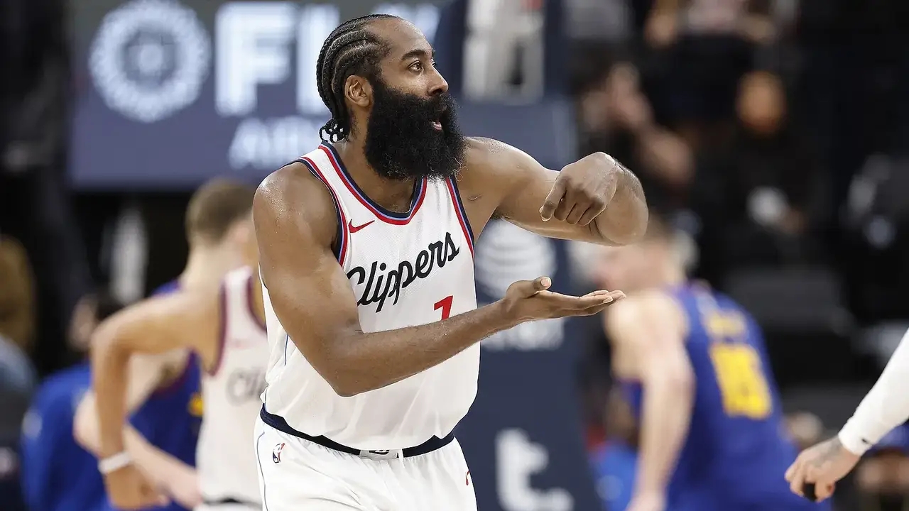 快船惜败掘金，哈登三双领跑得分榜