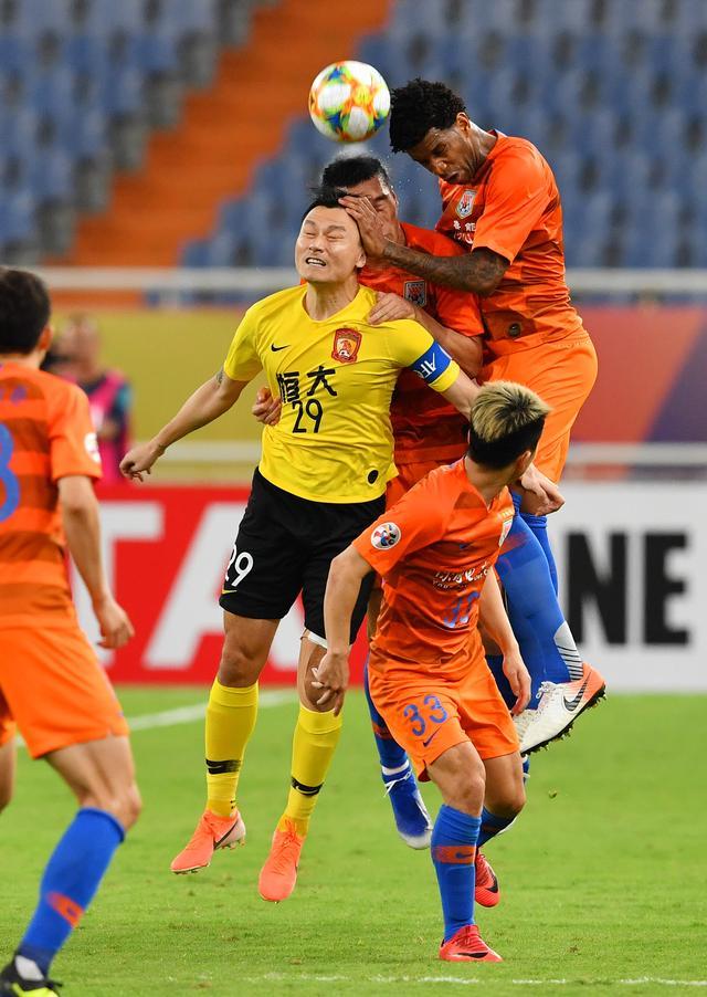 上港击败广州恒大,晋级亚冠八强 上港击败广州恒大,晋级亚冠八强