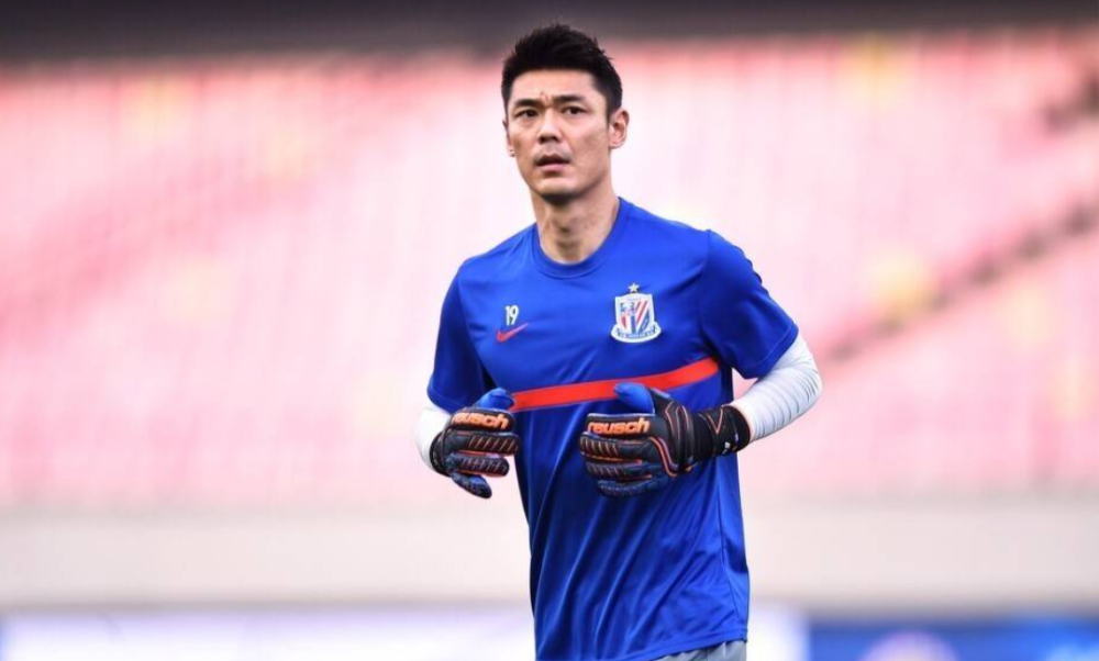 国足备战世预赛恒大中场大将曾诚因伤退出集训 国足备战世预赛恒大中场大将曾诚因伤退出集训